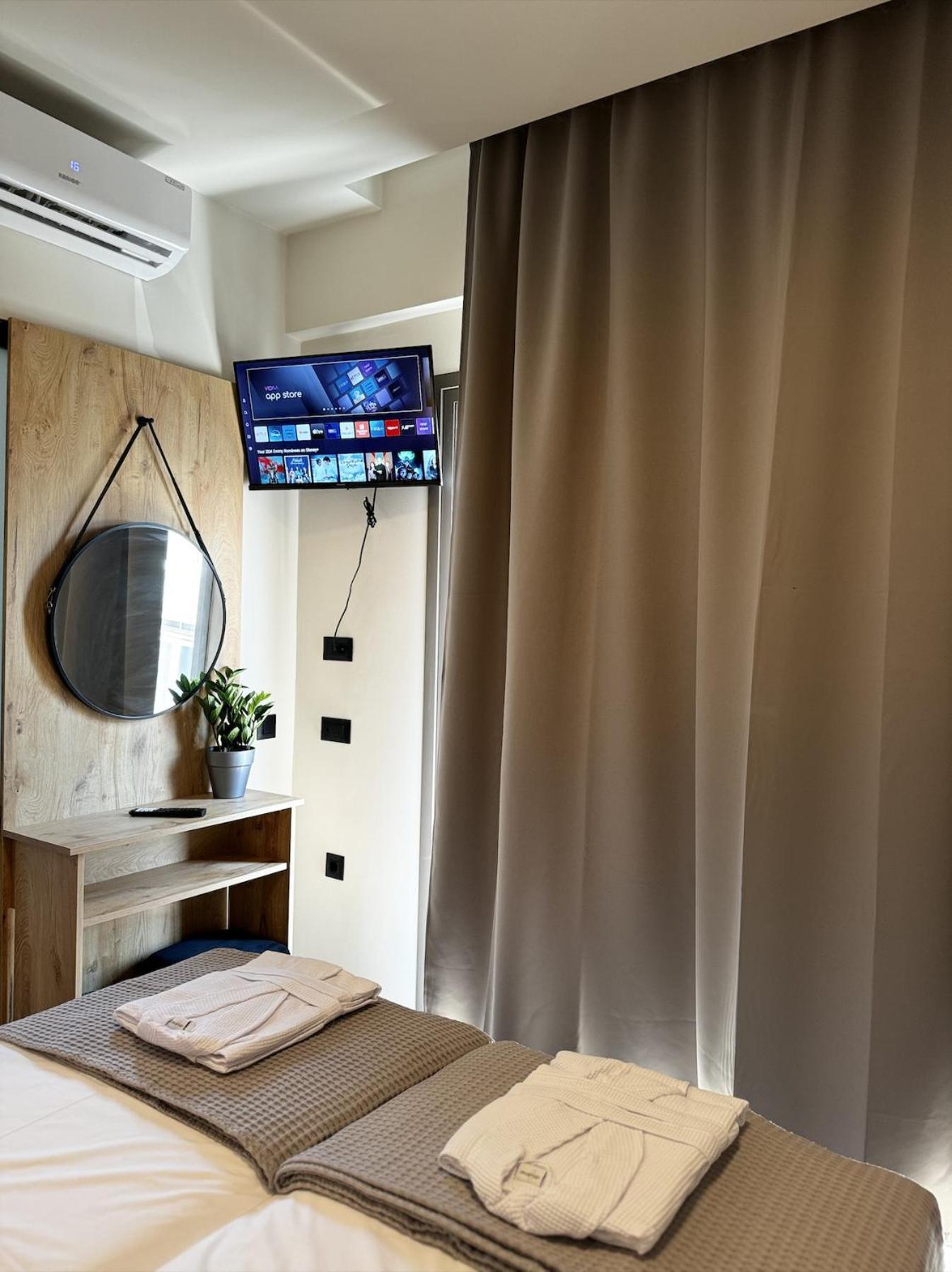 Lunar Hotel ヘルソニソス エクステリア 写真